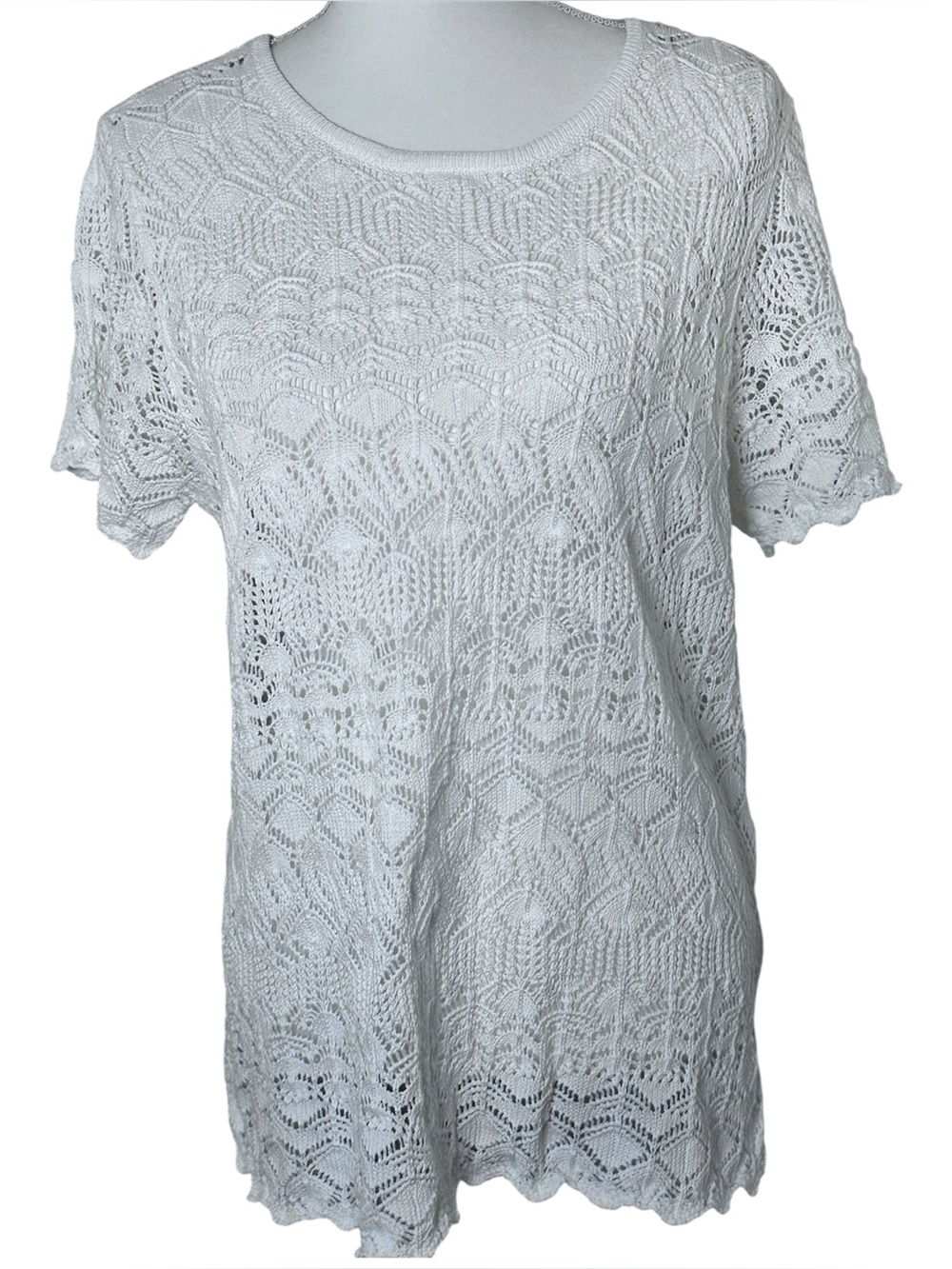 NWT white crochet-knit top from the brand Jeanne Pierre